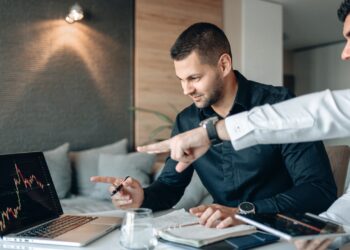 How to Hire a Crypto Trader
