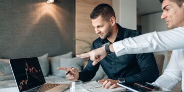 How to Hire a Crypto Trader