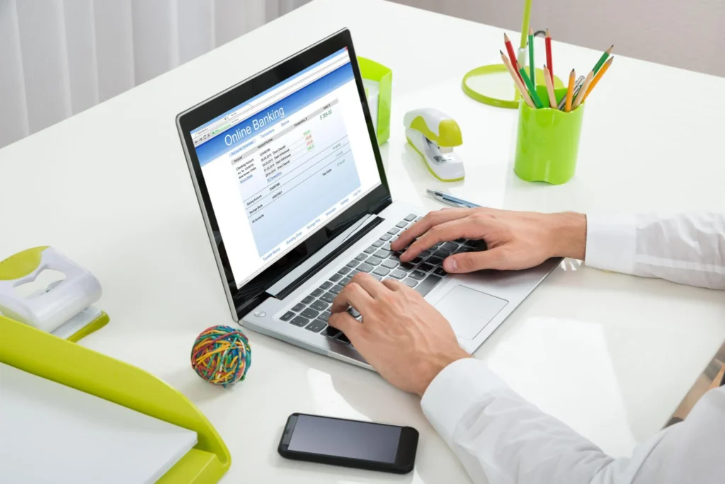 Choosing the right business bank account online using digital banking tools